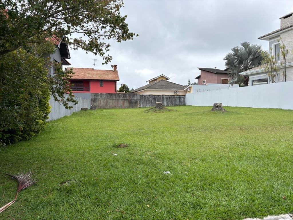 Terreno com 532.53 m² em Aldeia da Serra, Santana de Parnaíba — foto 1 de 3