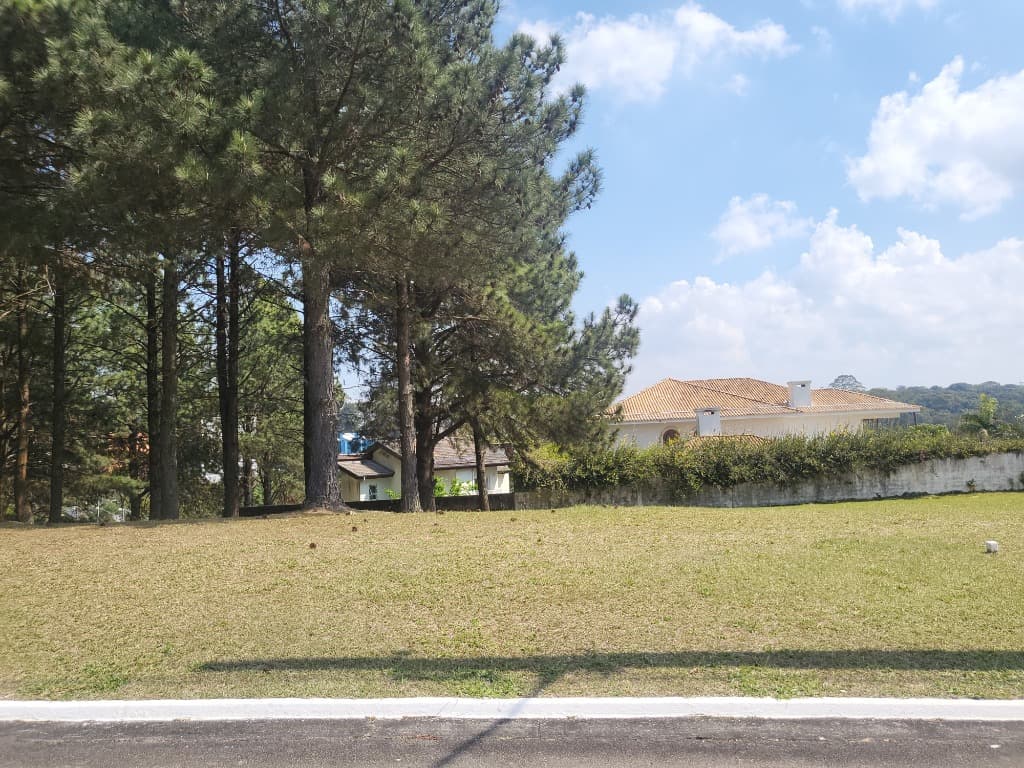 Terreno com 700 m² em Aldeia da Serra, Barueri — foto 1 de 3