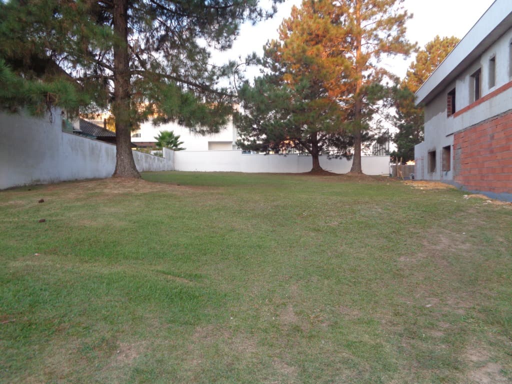Terreno com 631 m² em Aldeia da Serra, Barueri — foto 1 de 2