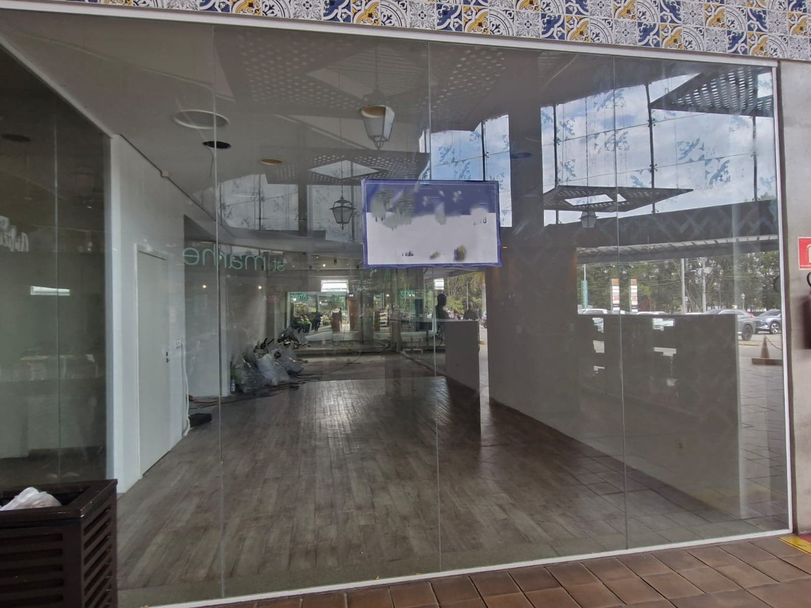 Salão Comercial em ALDEIA DA SERRA, foto 1 de 8