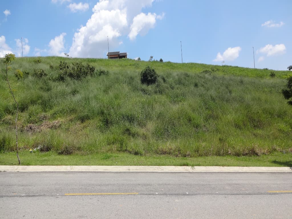 Terreno com 448.82 m² em Aldeia da Serra, Santana de Parnaíba — foto 1 de 4