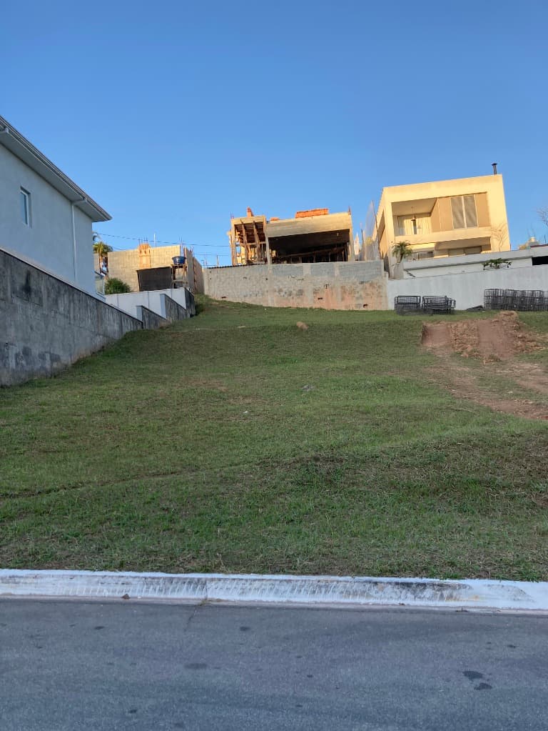 Terreno com 380 m² em Aldeia da Serra, Itapevi — foto 1 de 2