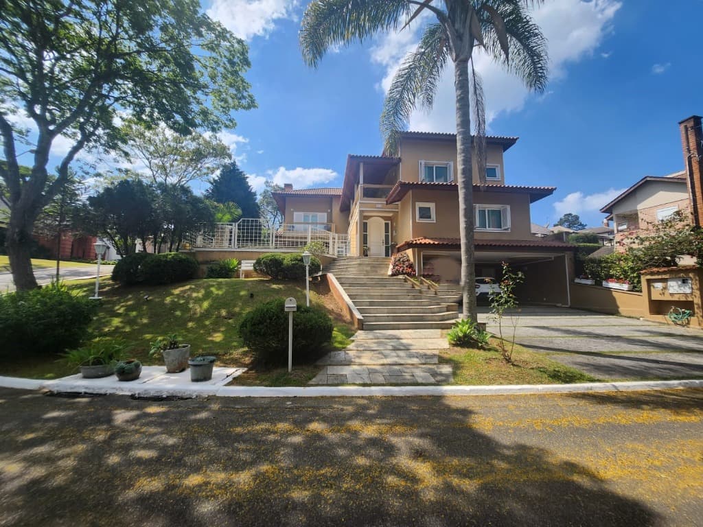 Casa com 5 quartos e 5 suítes em Aldeia da Serra, Barueri — foto 1 de 22