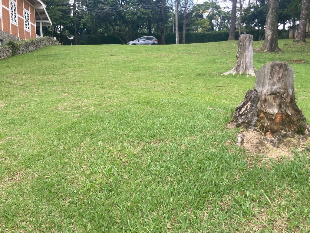 Terreno com 360 m² em Aldeia da Serra, Barueri — foto 1 de 3