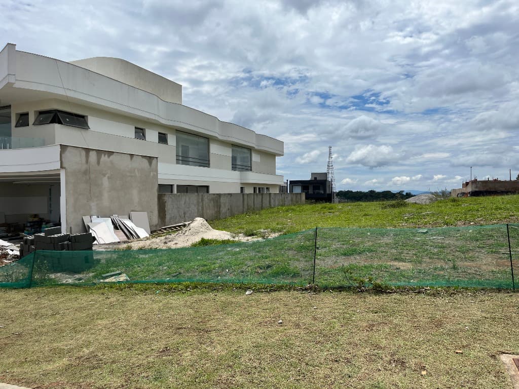 Terreno em Condomínio à Venda em Santana de Parnaíba-SP, Aldeia da Serra 560m² de Área — foto 1 de 3