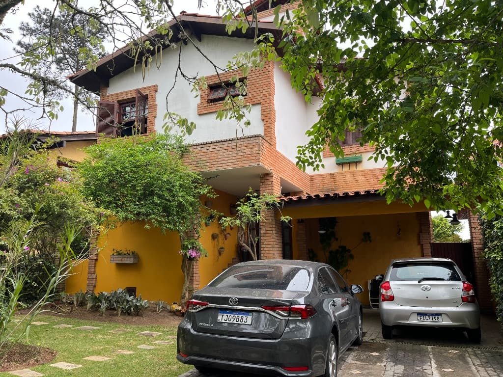 Imperdível oportunidade de adquirir casa em condomínio na Aldeia da Serra, Barueri-SP: 4 quartos, 1 suíte, 3 salas, 5 banheiros, 4 vagas, 340m². — foto 1 de 46