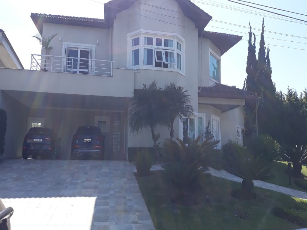 Casa de Luxo à Venda em Condomínio na Aldeia da Serra - Barueri-SP - 3 Quartos, 3 Suítes, 2 Salas, 6 Banheiros, 4 Vagas - 422m² — foto 1 de 42